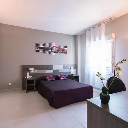 Holidays & Work 3* Sanary-sur-Mer