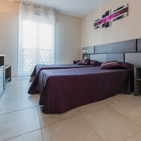 Holidays & Work Hotel 3*